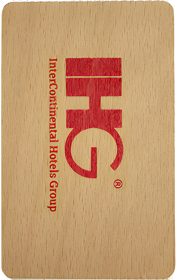 Tesserino di legno dell’hotel IHG